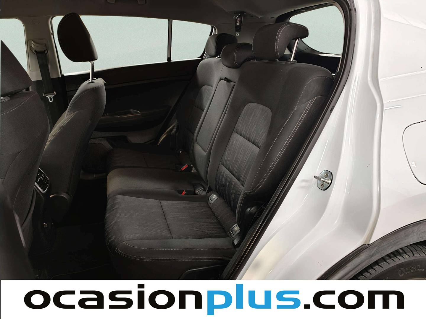 Foto asientos traseros KIA Sportage Kia Sportage 1.6 MHEV Business 4x4 (136 CV)