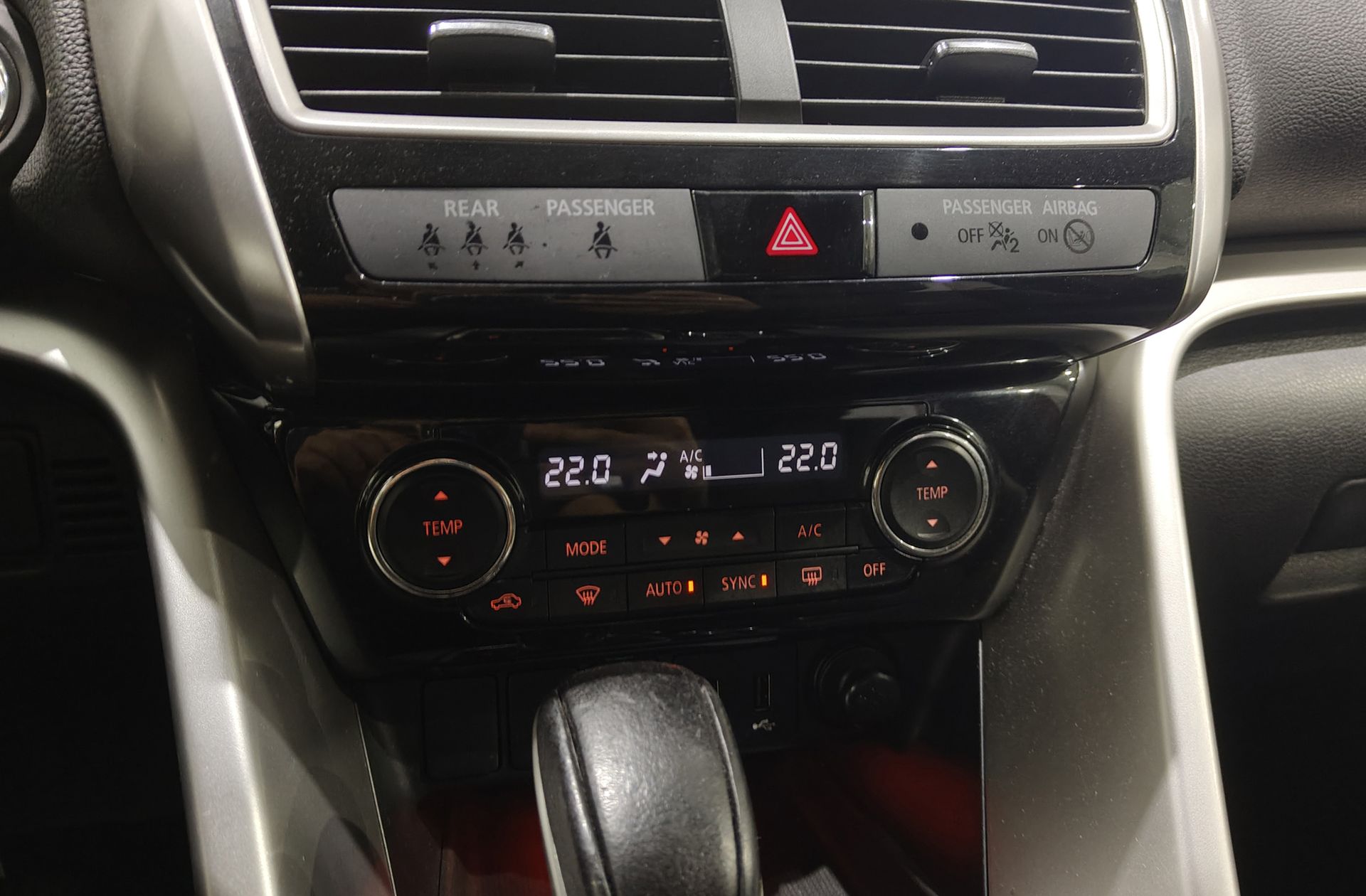 Mitsubishi Eclipse Cross 150T Kaiteki 4WD CVT - foto 27