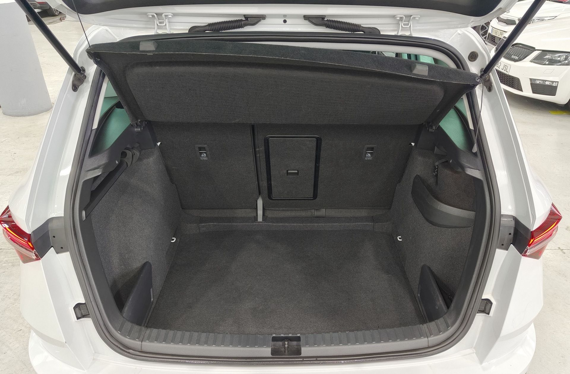 Škoda Karoq 2.0 TDI Selection - foto 20