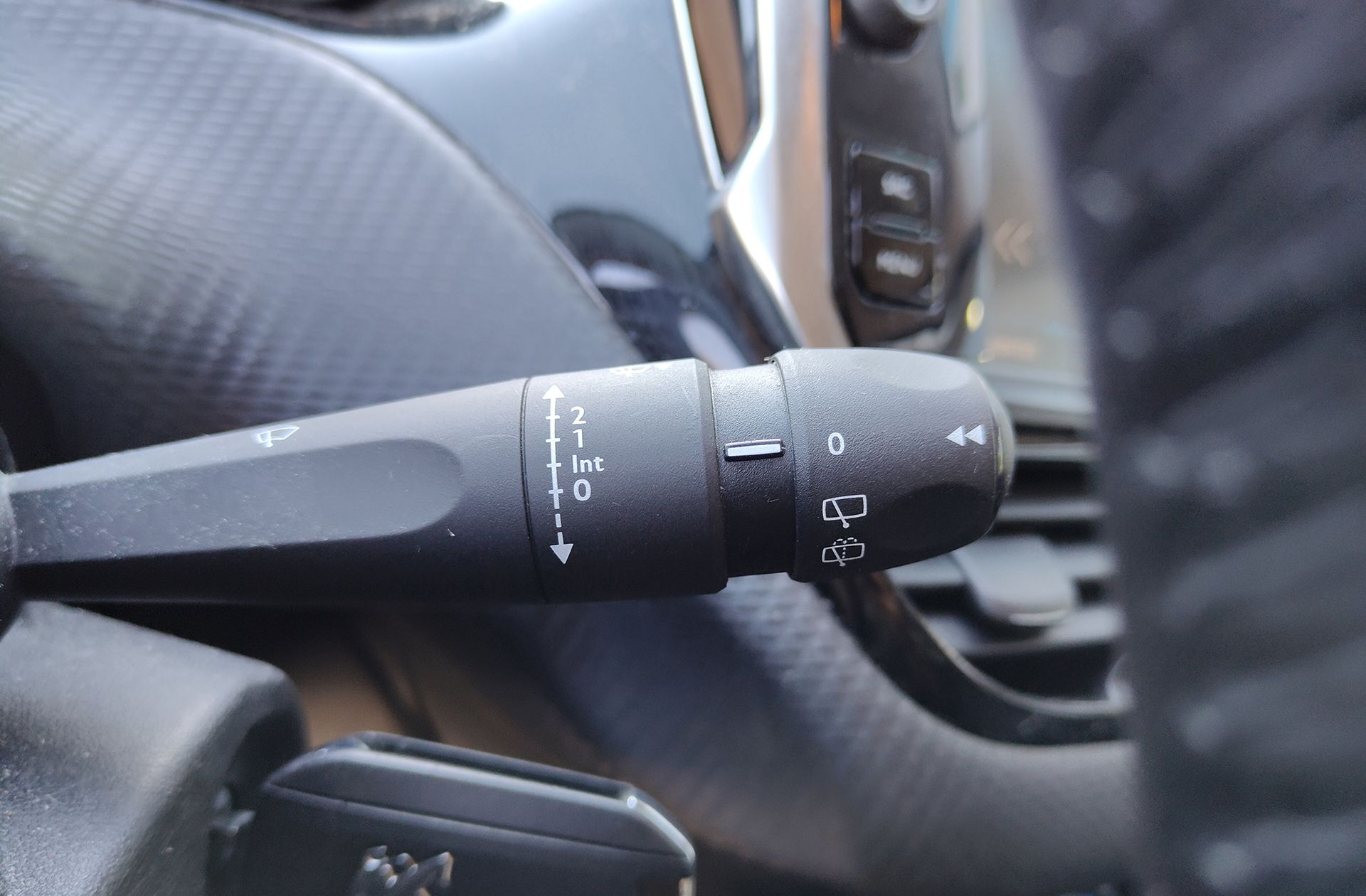 Peugeot 208 PureTech 82 Style - foto 28