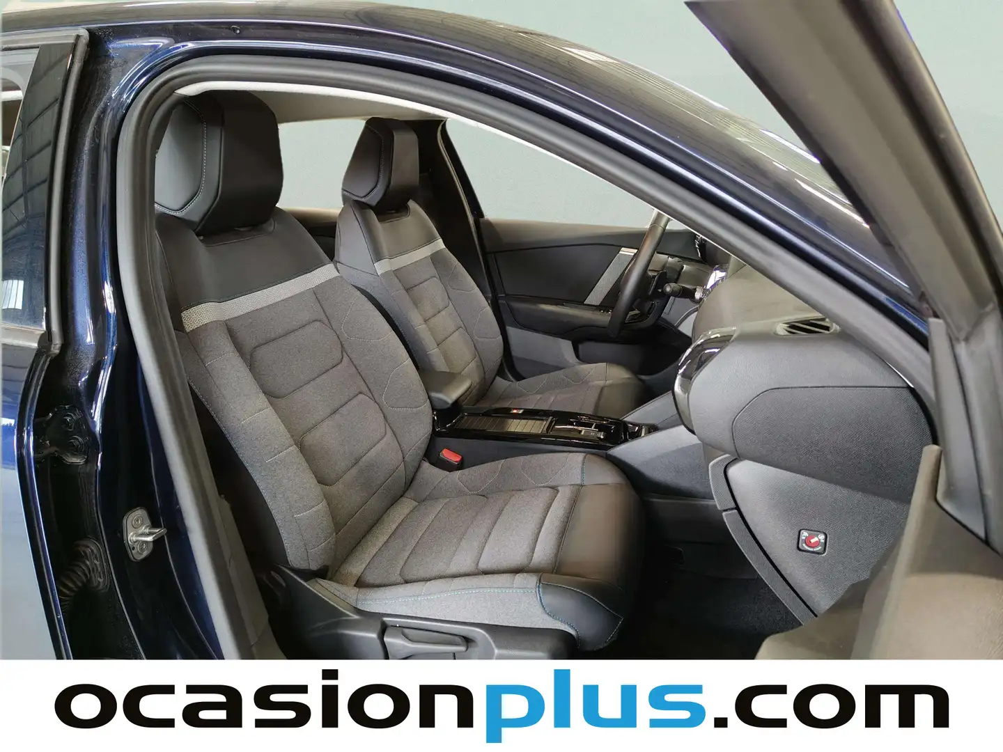 Foto Citroën C4 Citroen C4 Hybrid 136 Plus e-DCS6 (136 CV)