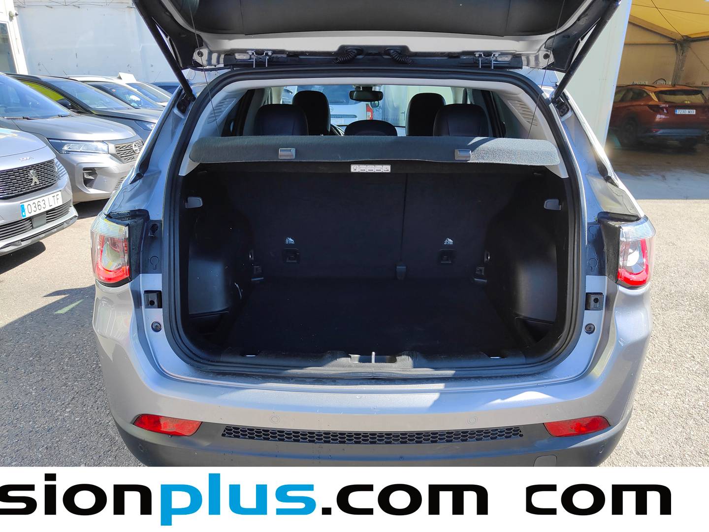 Fotos maletero Jeep Compass Jeep Compass 1.4 Multiair Longitude 4x2 (140 CV)