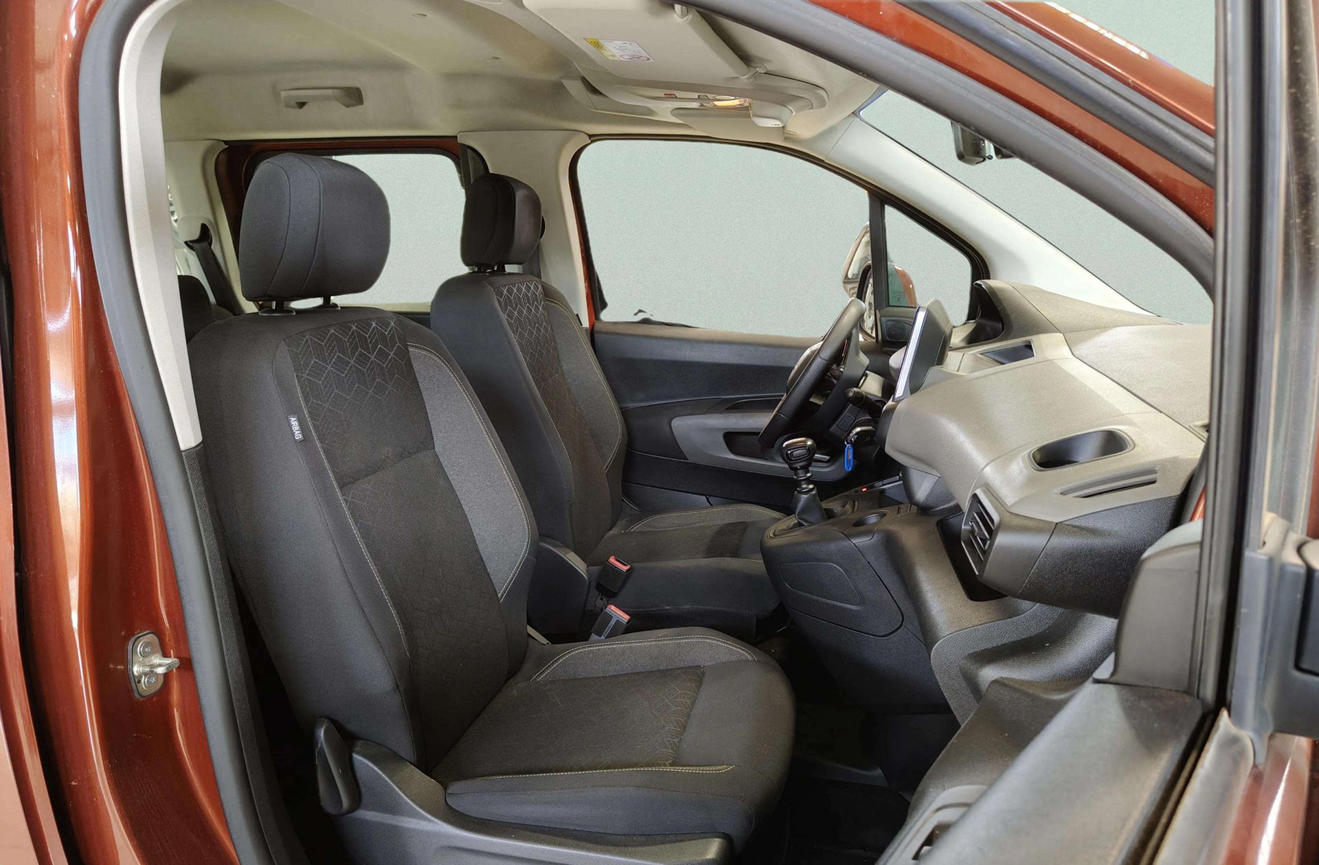 Peugeot Rifter BlueHDi 130 Active Standard NAV+ - foto 18