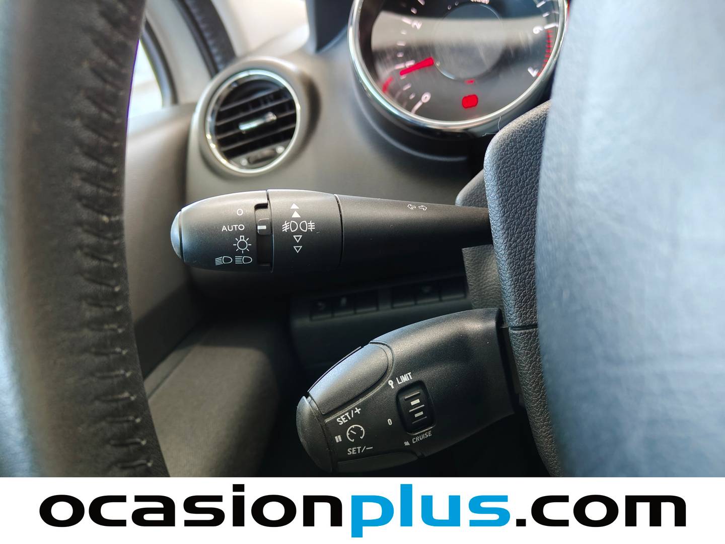 Equipamiento del Peugeot 5008 Peugeot 5008 1.2 PureTech Style S&S (130 CV) 7 Plazas