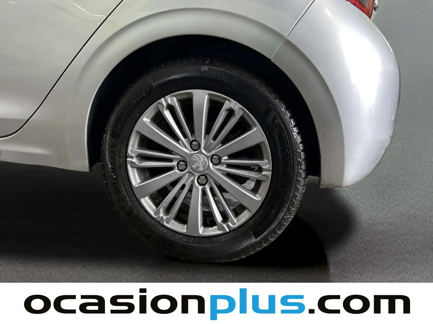 Foto Peugeot 208 Peugeot 208 BlueHDi 100 Style (100 CV)