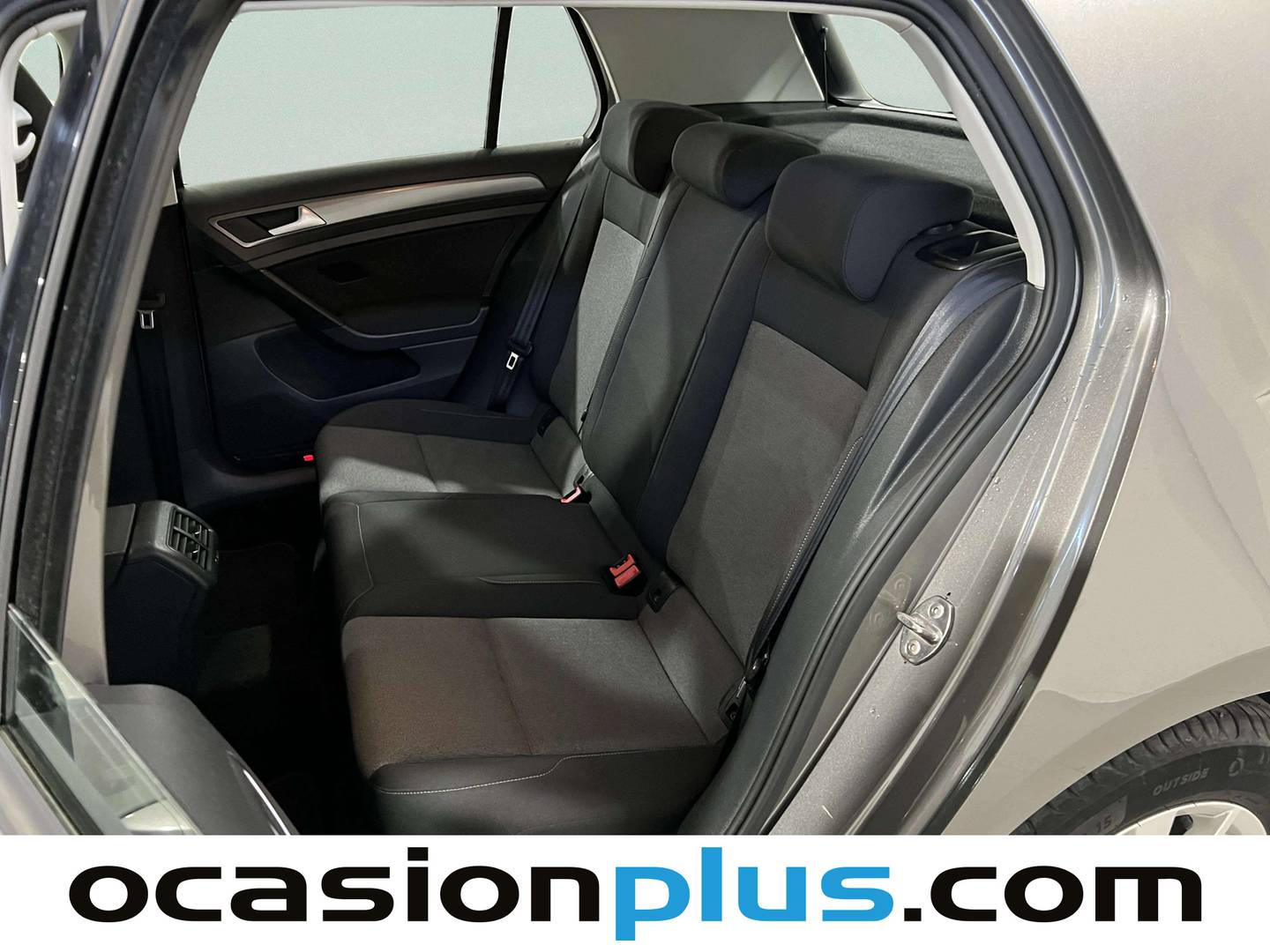 Foto asientos traseros Volkswagen Golf Volkswagen Golf Business 1.6 TDI BMT (105 CV)