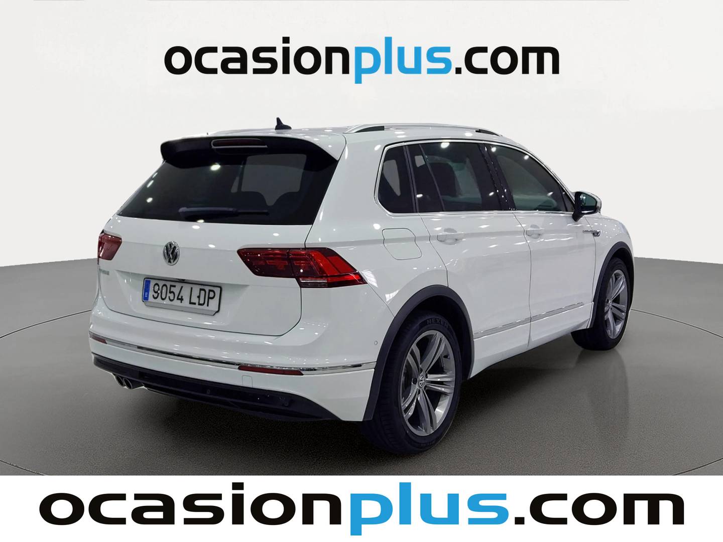 Foto trasera Volkswagen Tiguan Volkswagen Tiguan Sport 1.5 TSI (150 CV) DSG Pack R-Line derecha