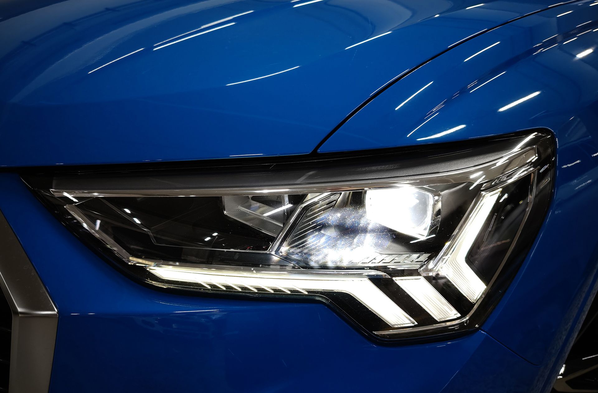 Audi Q3 S line 35 TDI S tronic - foto 13