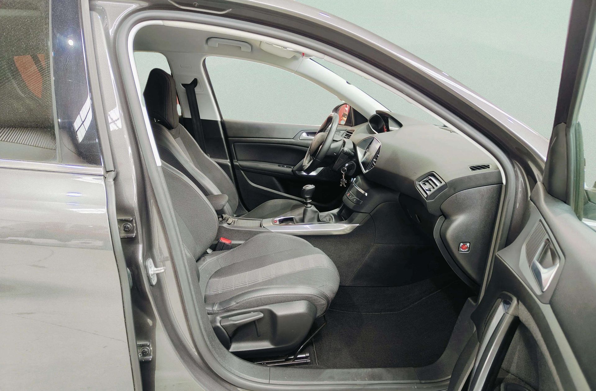 Peugeot 308 BlueHDi 130 Allure - foto 21