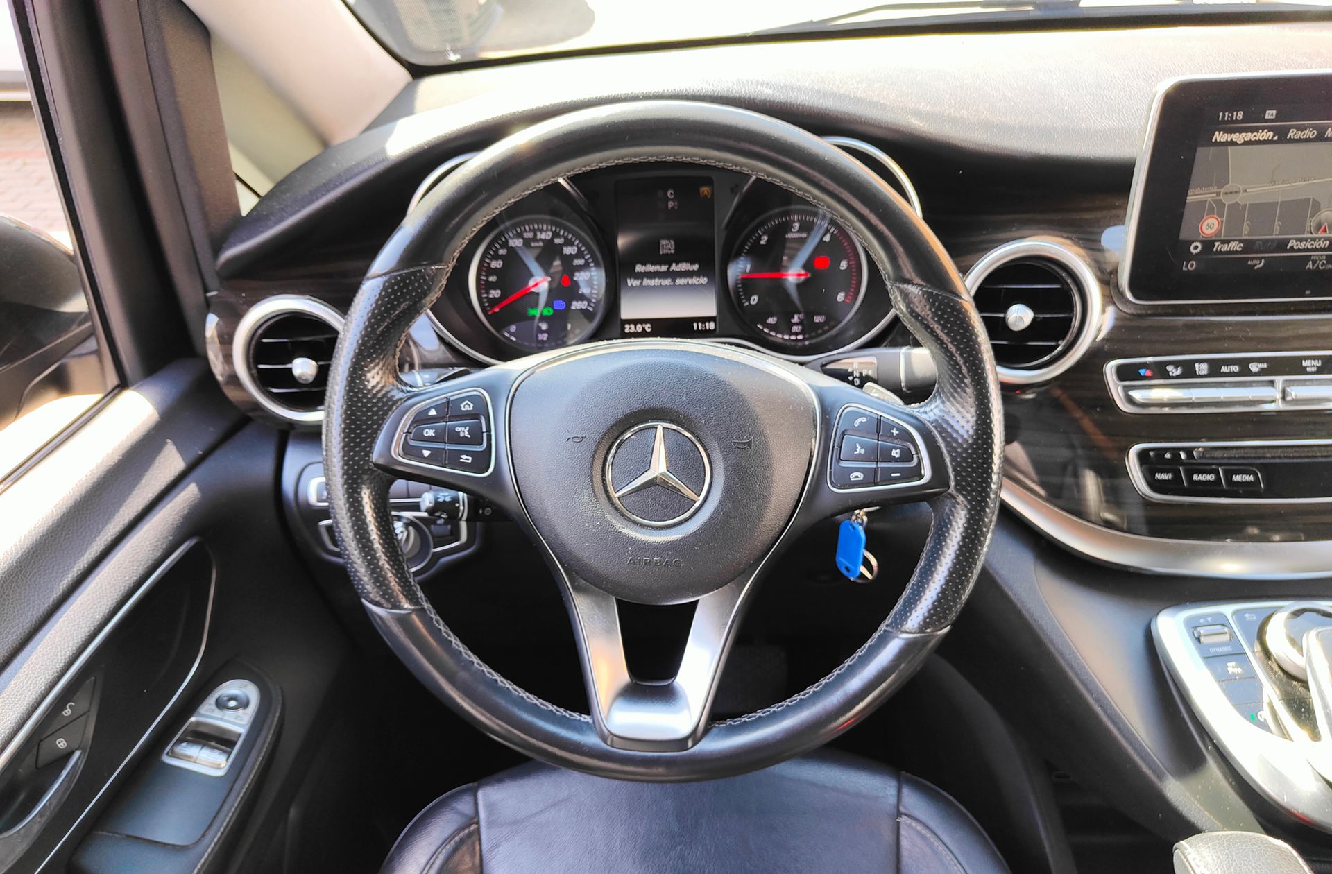 Mercedes-Benz Clase V 220 d Avantgarde Largo 7 plazas - foto 23