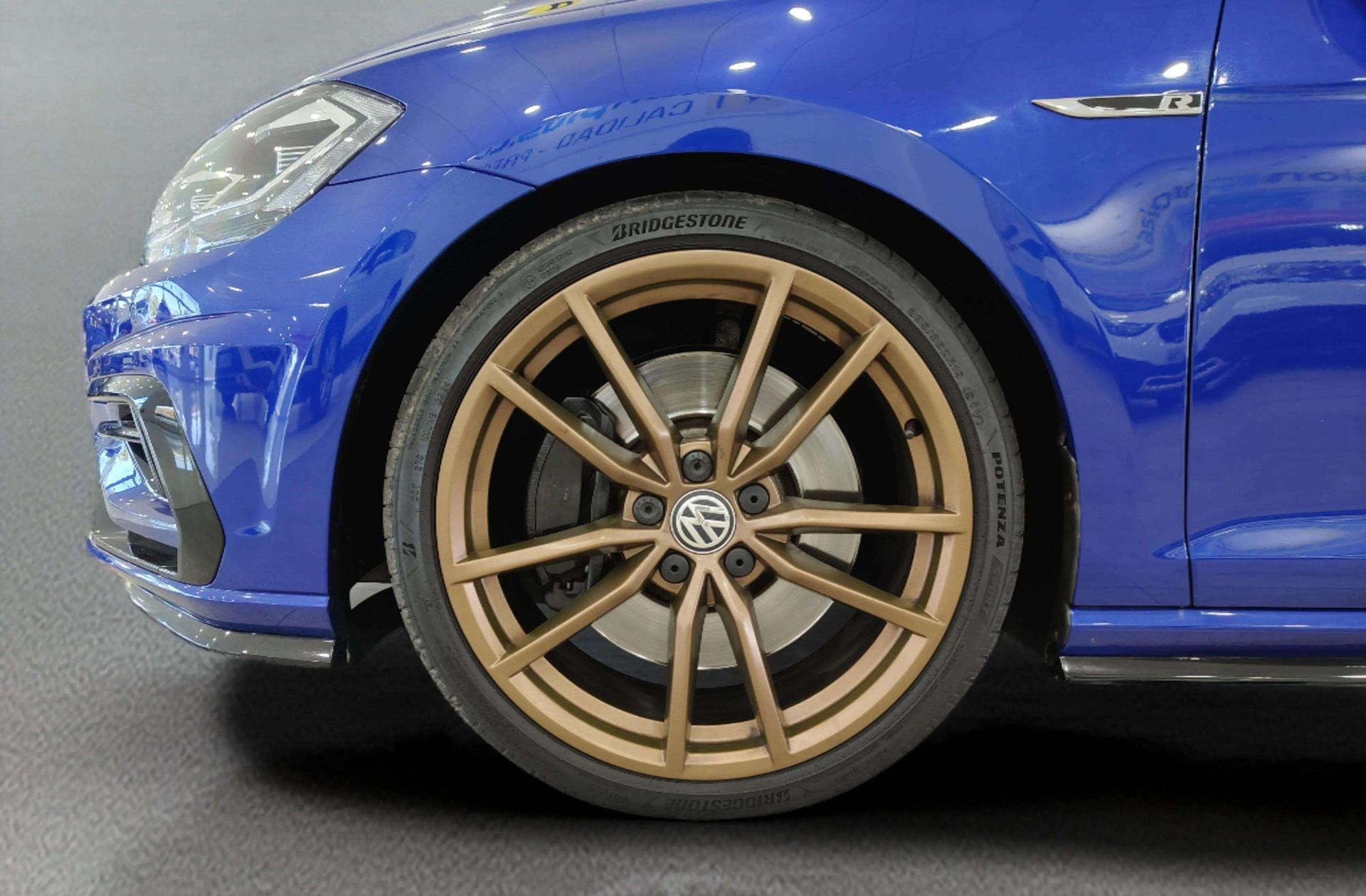 Volkswagen Golf R 2.0 TSI 4Motion DSG - foto 31