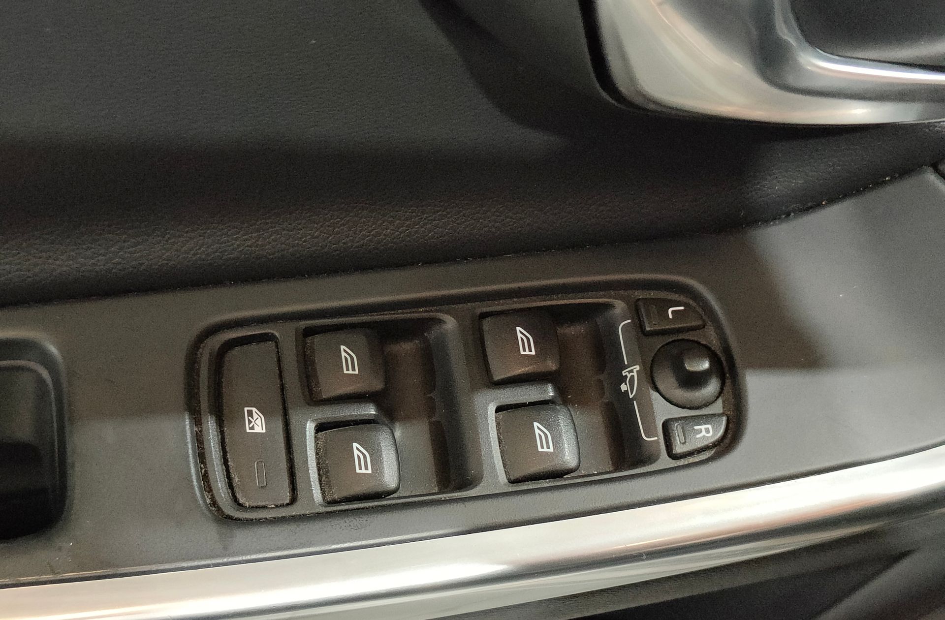 Volvo V60 D3 Momentum - foto 17