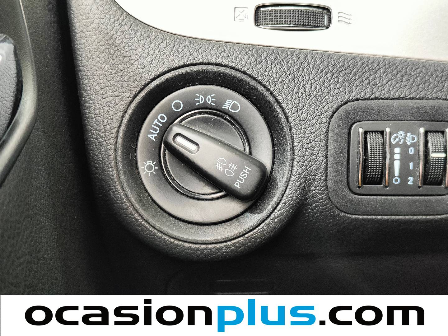 Acabados Fiat Freemont Fiat Freemont 2.0 16v Diesel Lounge (140 CV) 7 Plazas