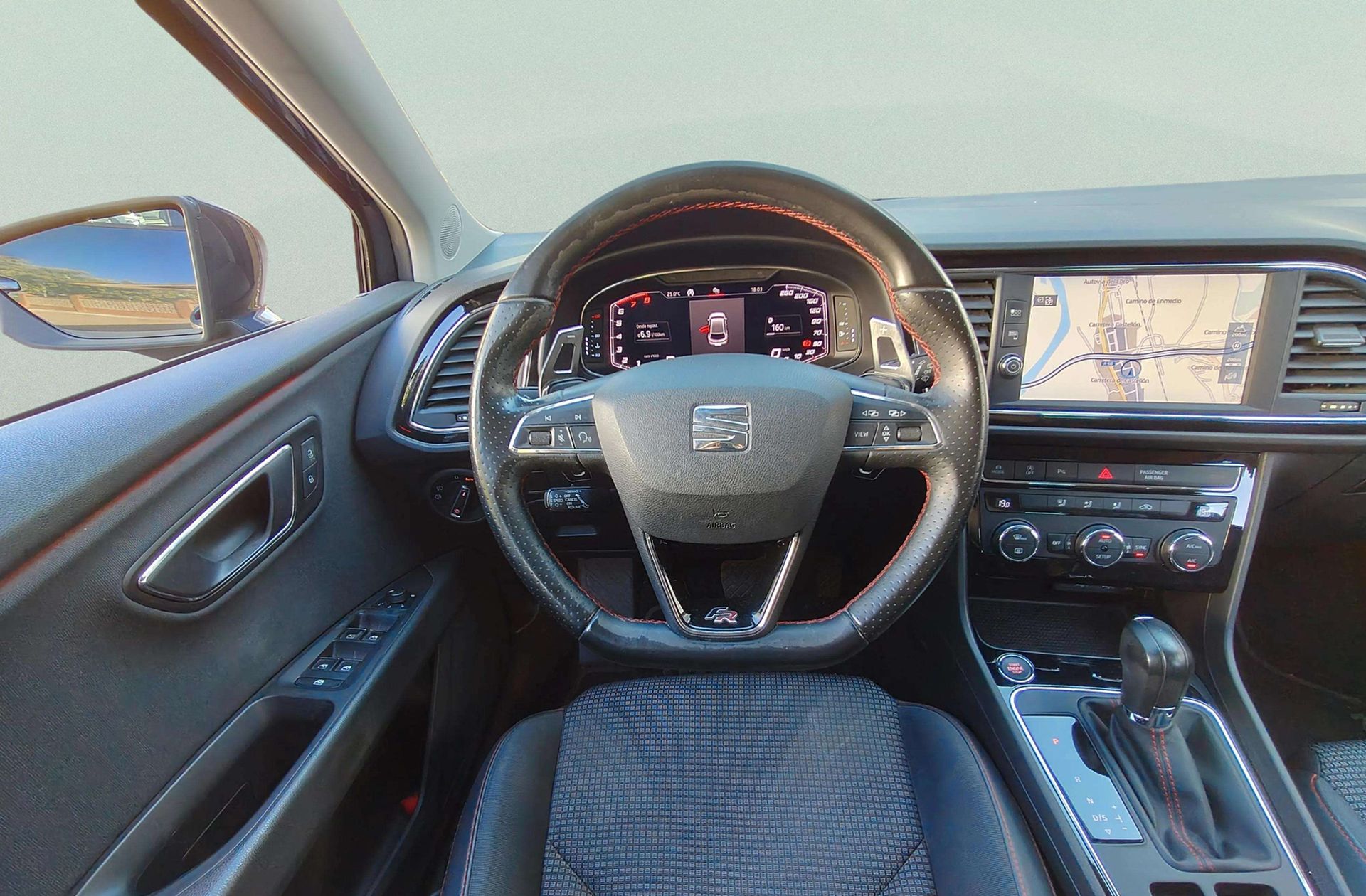 SEAT León 2.0 TSI FR DSG - foto 26