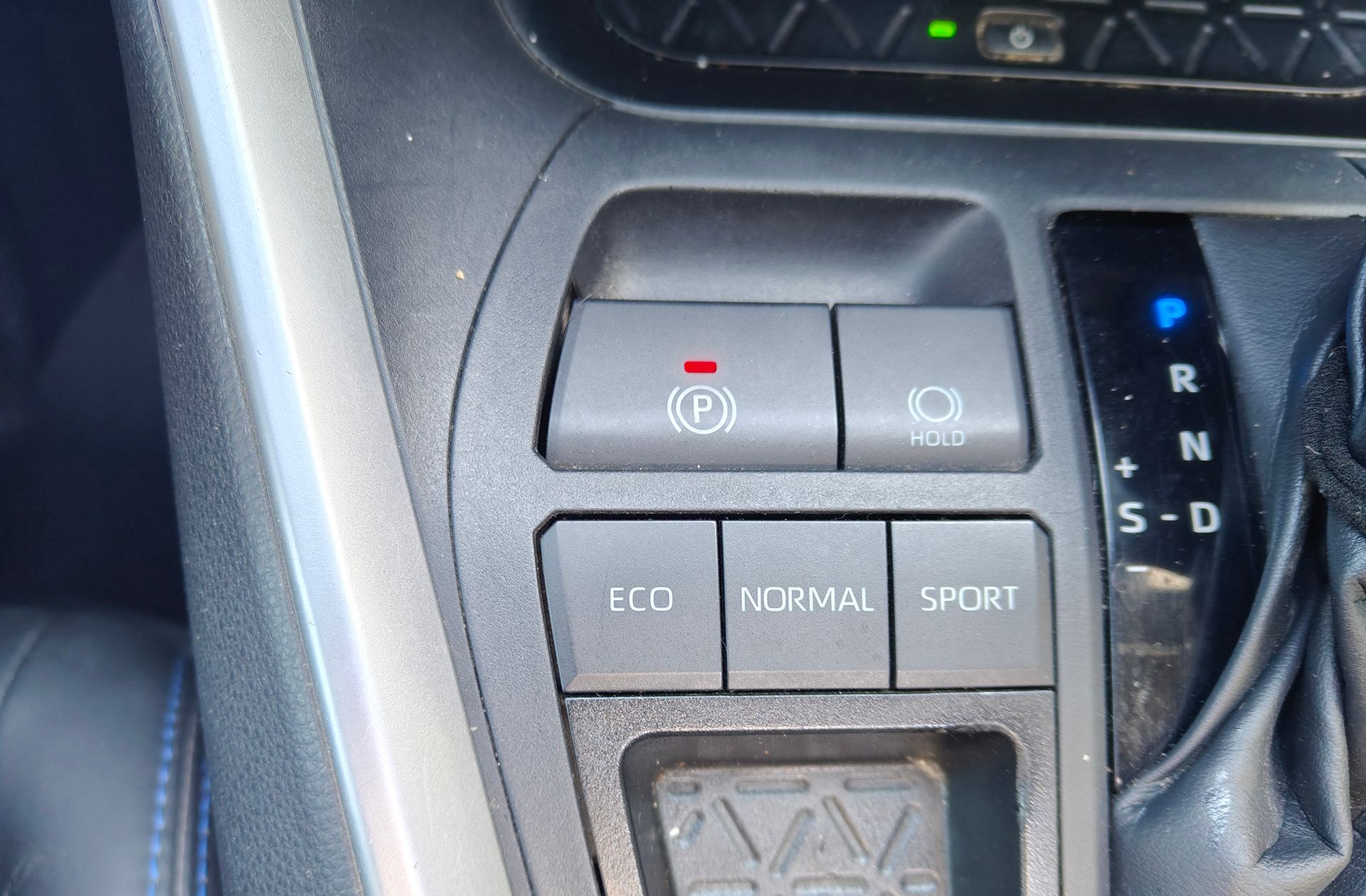 Toyota RAV4 2.5l hybrid Feel! - foto 36