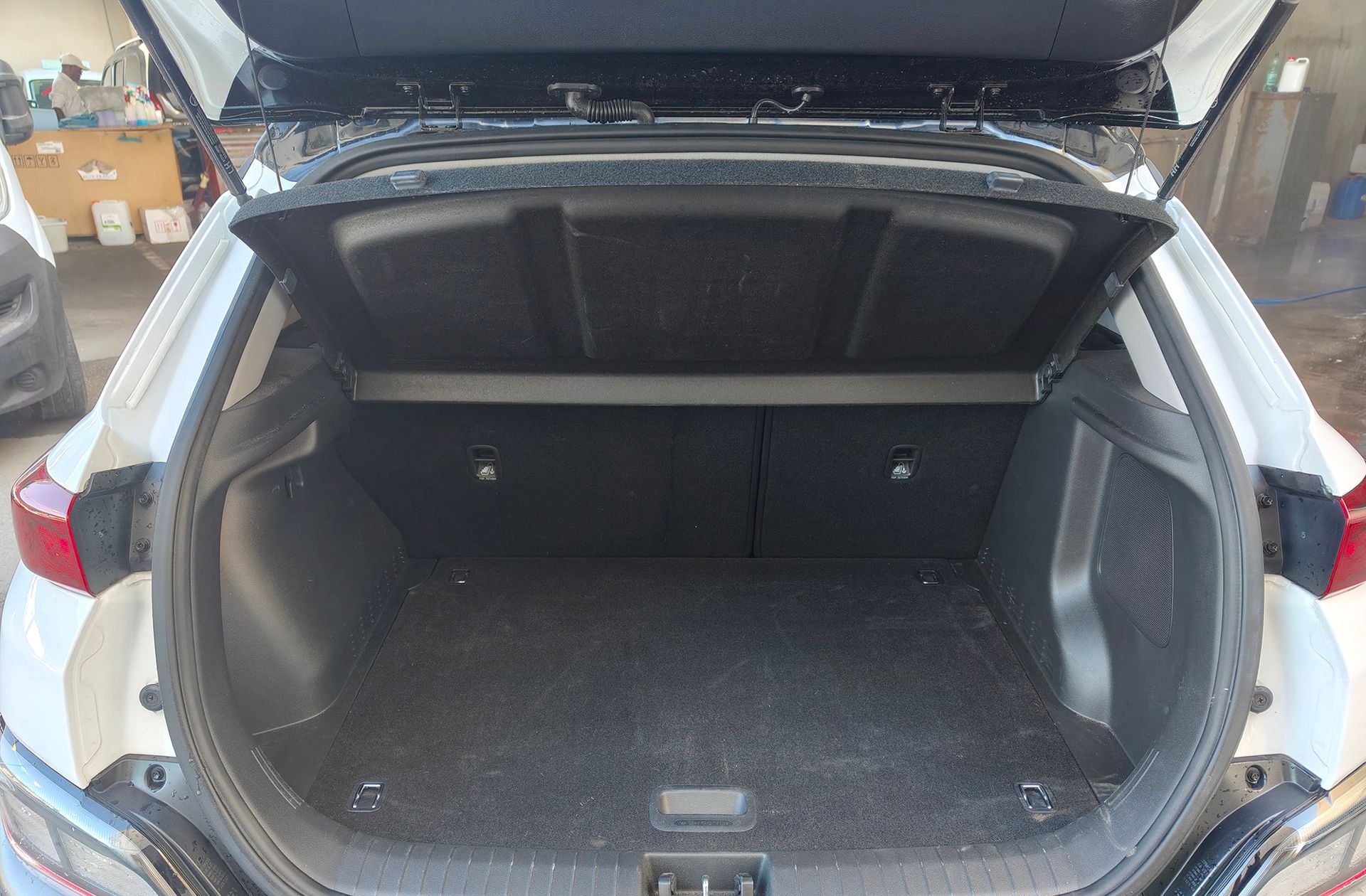 Hyundai Kona 1.6 GDI HEV Tecno 2C DCT - foto 17