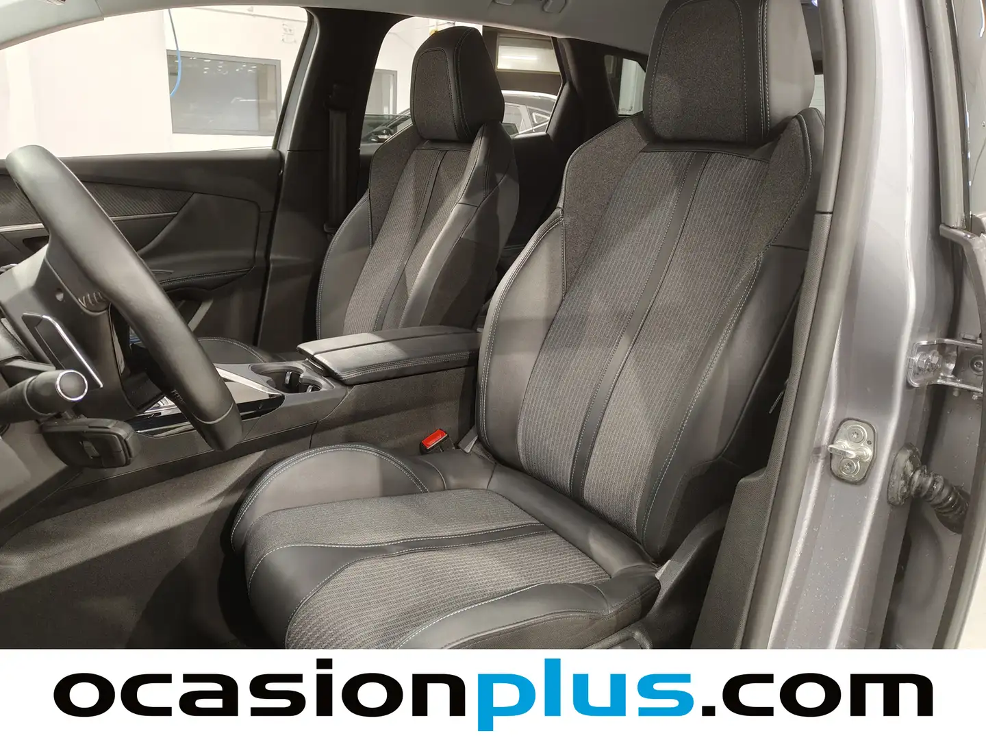 Foto Peugeot 3008 Peugeot 3008 PureTech 130 S&S Allure EAT8 (130 CV)