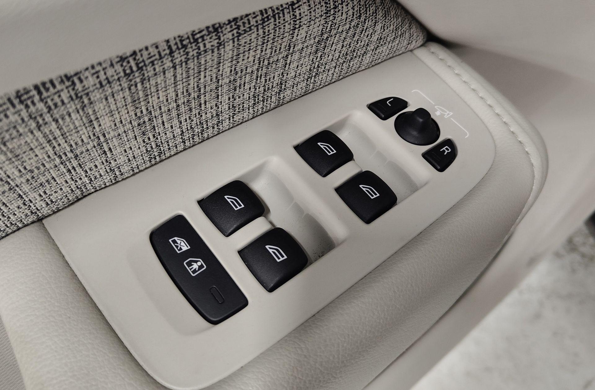 Volvo XC60 B4 D Core - foto 44