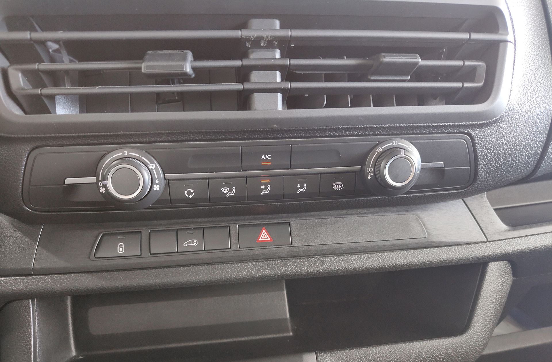 Fiat Scudo Furgon 1.5 BlueHDi L2 - foto 26