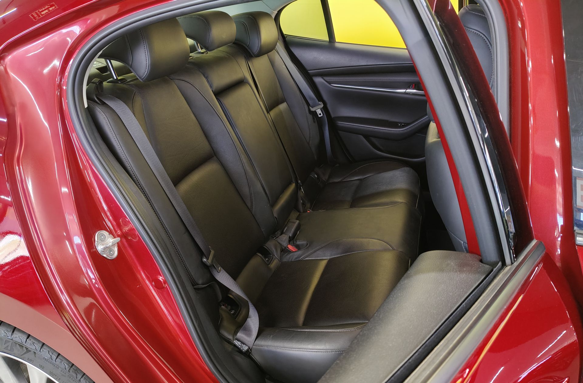 Mazda Mazda3 2.0 Sedan Skyactiv-X Zenith Safety Black - foto 22