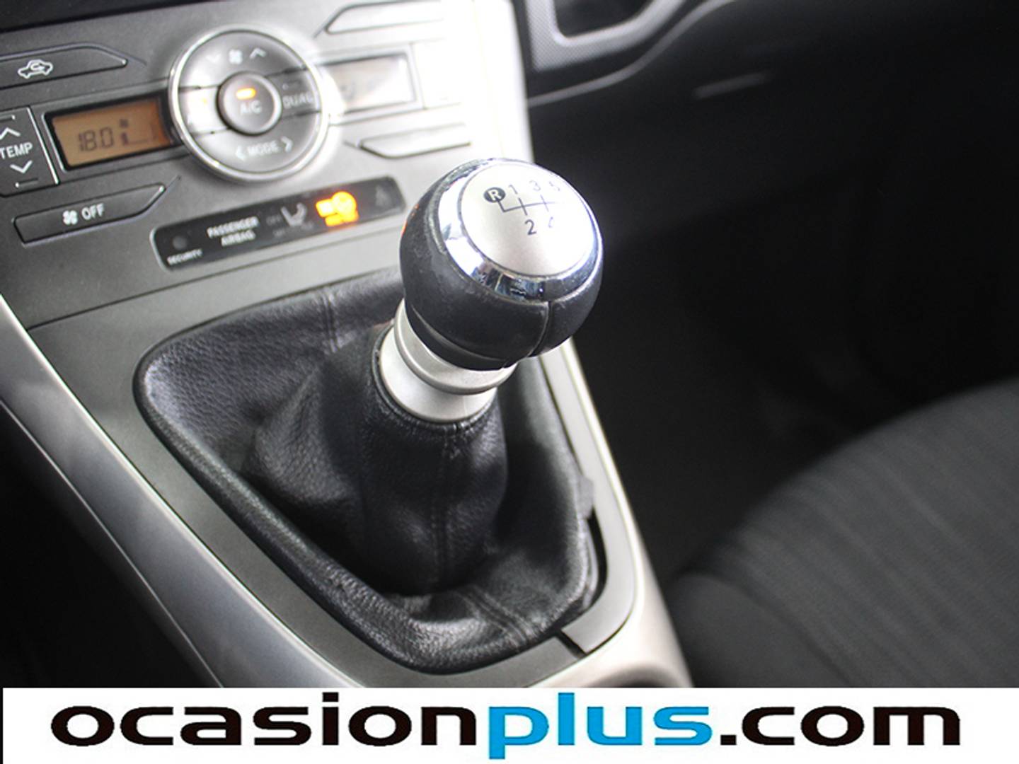 Foto Toyota Auris Toyota Auris 2.0 D-4D Sol (126 CV)