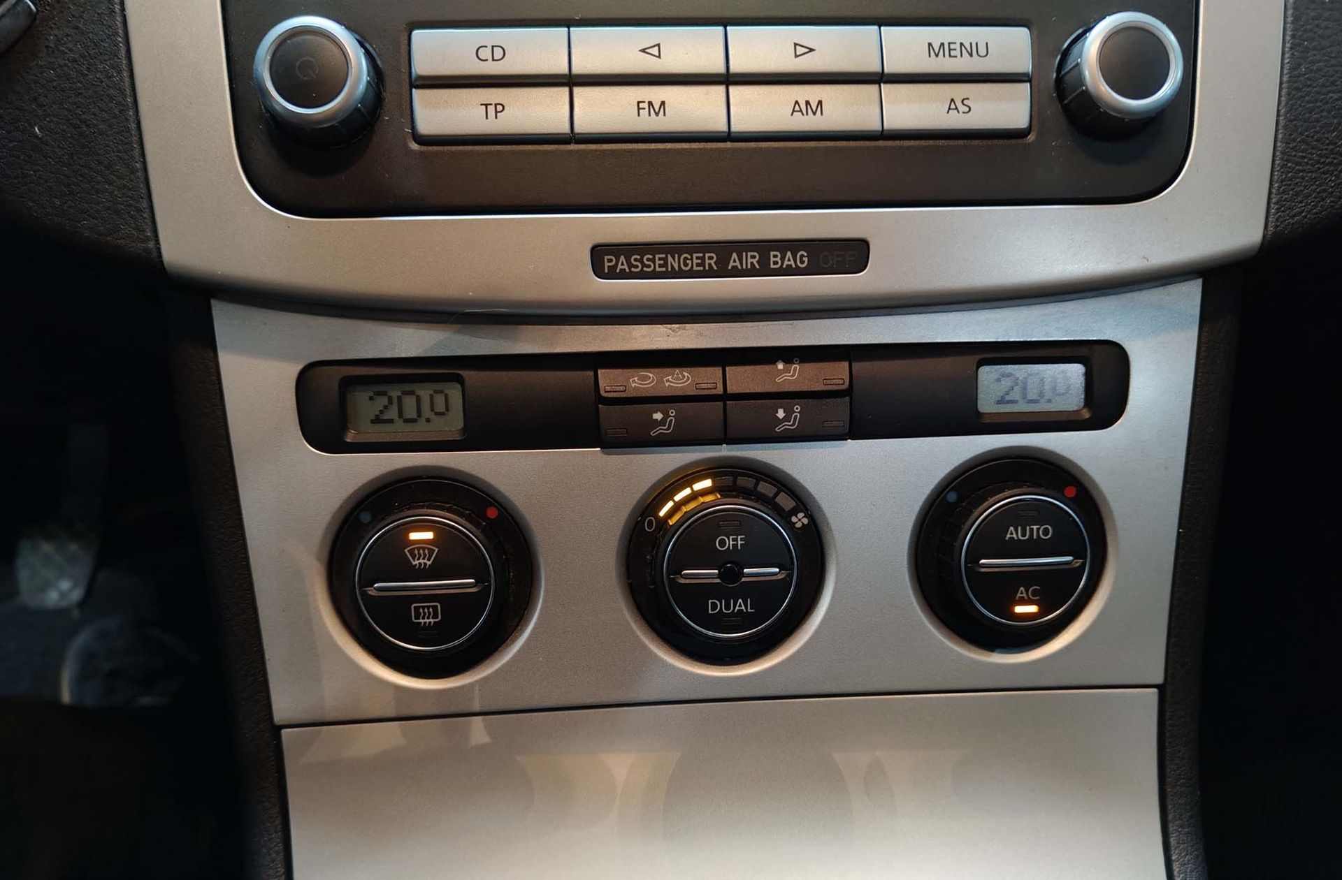 Volkswagen Passat Variant Advance 2.0 TDI - foto 23