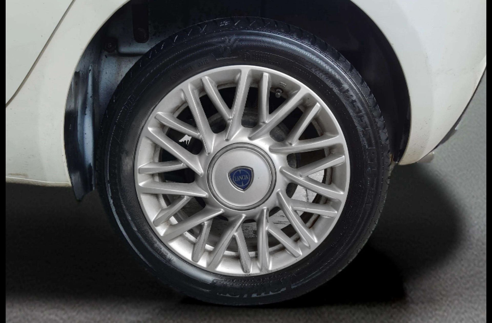 Lancia Ypsilon 1.2 Gold Evo II - foto 25