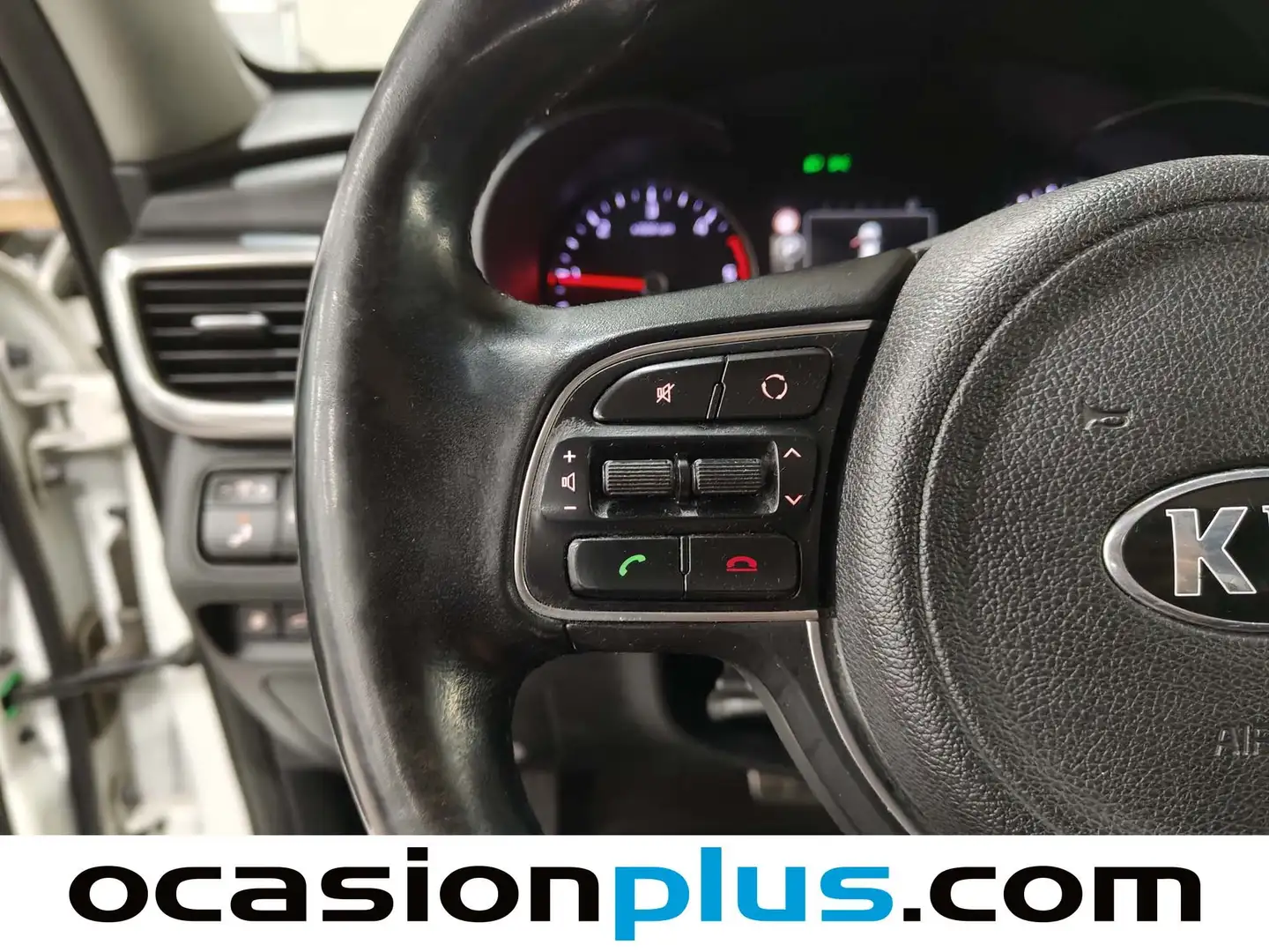 Foto KIA Optima Kia Optima 1.7 CRDI Eco-Dynamics Emotion DCT (141 CV)