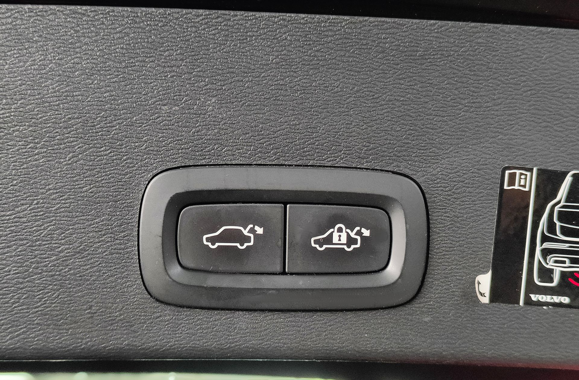 Volvo XC40 T3 Business Plus - foto 18