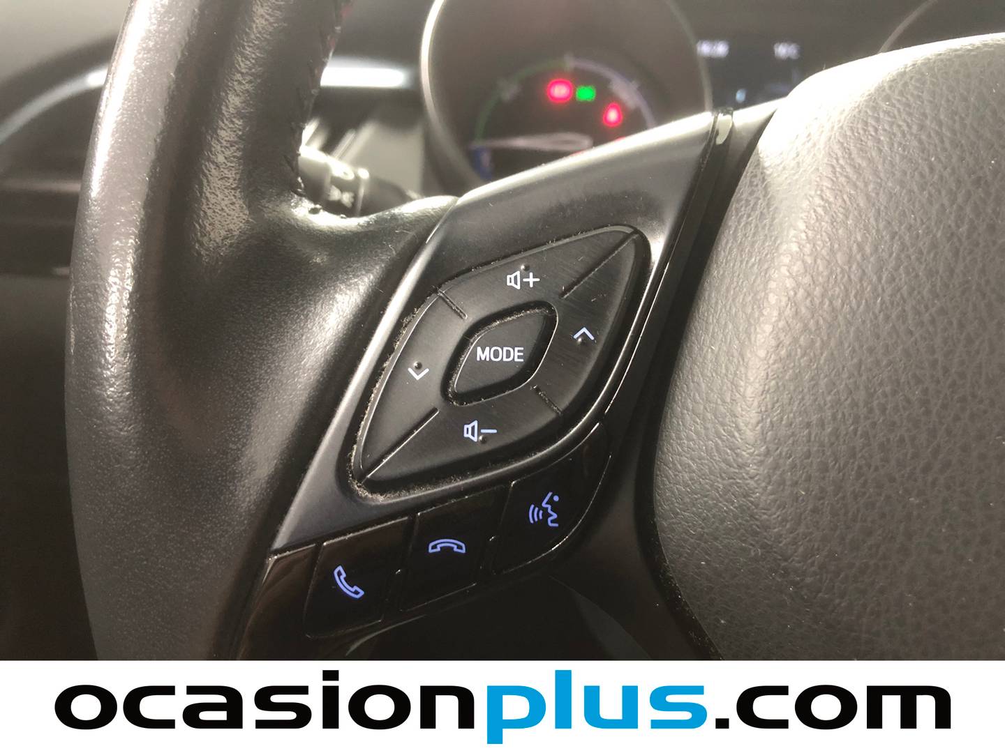 Foto Toyota C-HR Toyota C-HR 180H Advance Luxury (184 CV)