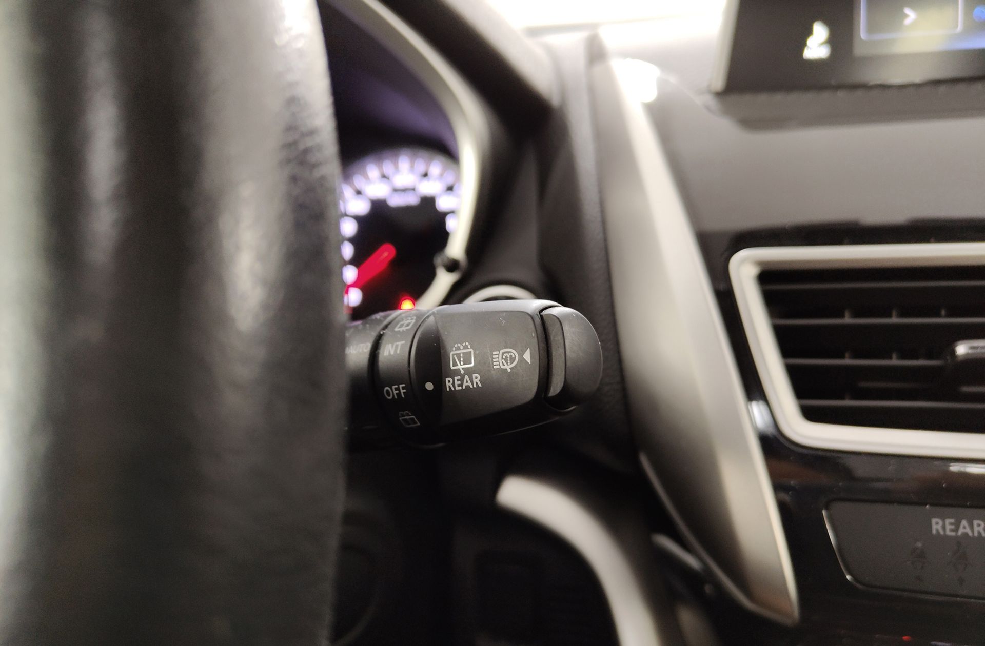 Mitsubishi Eclipse Cross 150T Kaiteki 4WD CVT - foto 33