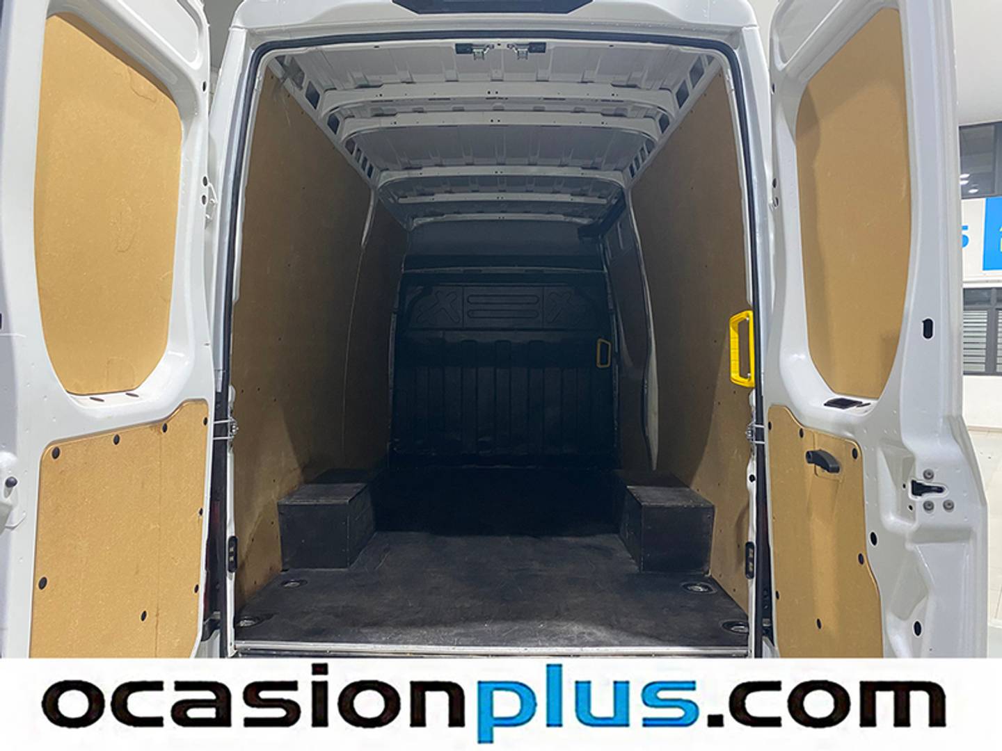 Foto Iveco Daily Iveco Daily Furgon 35S 16 V 3520L/H2 Auto (156 CV)