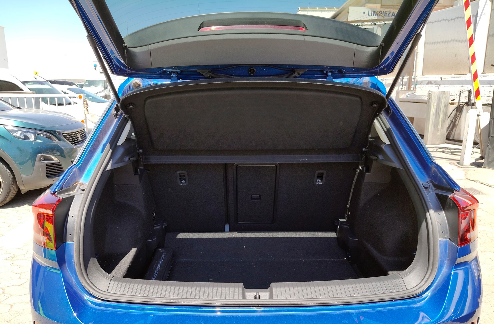 Volkswagen T-Roc Life 2.0 TDI - foto 16