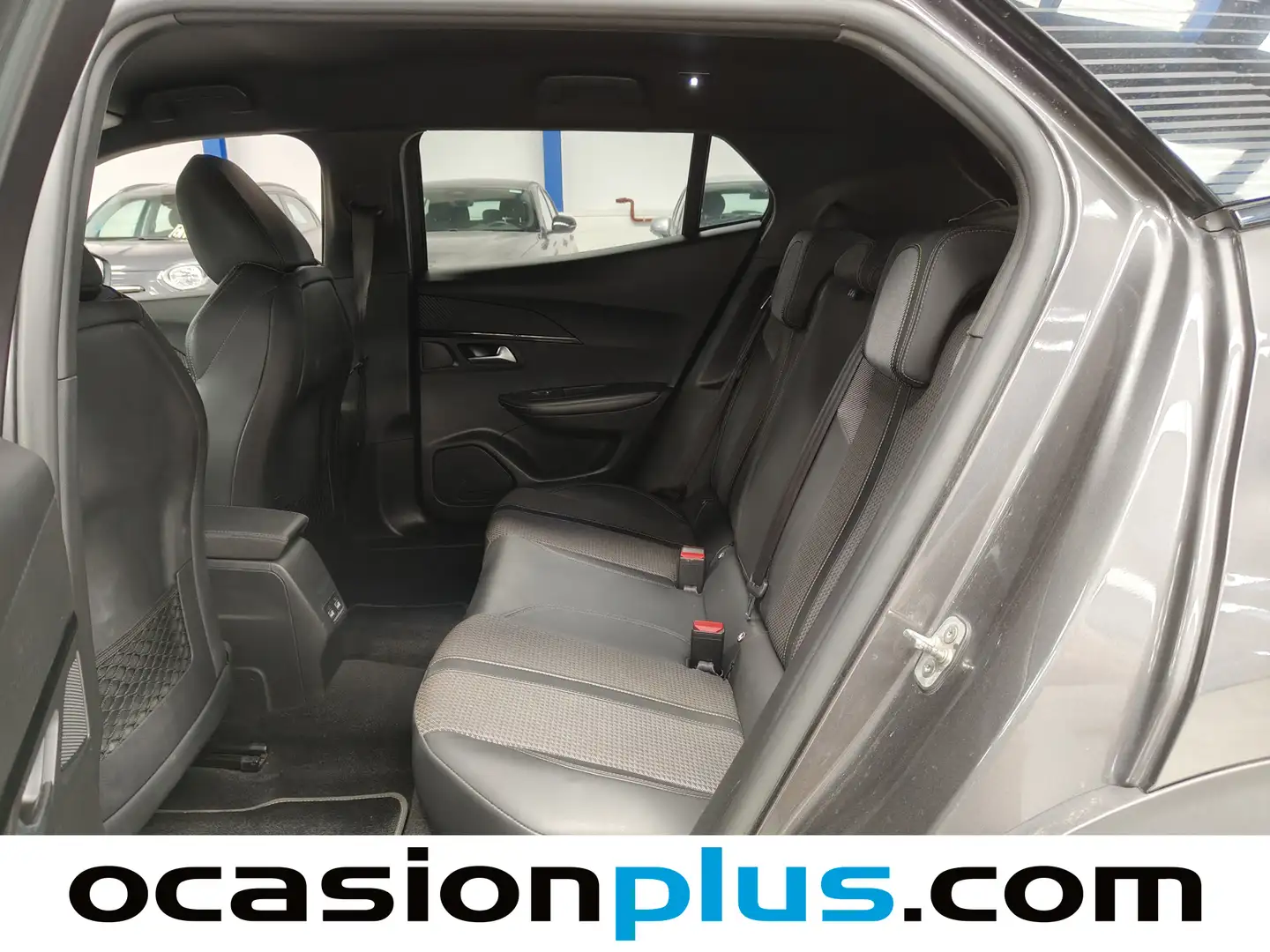 Foto Peugeot 2008 Peugeot 2008 PureTech 130 S&S GT EAT8 (130 CV)