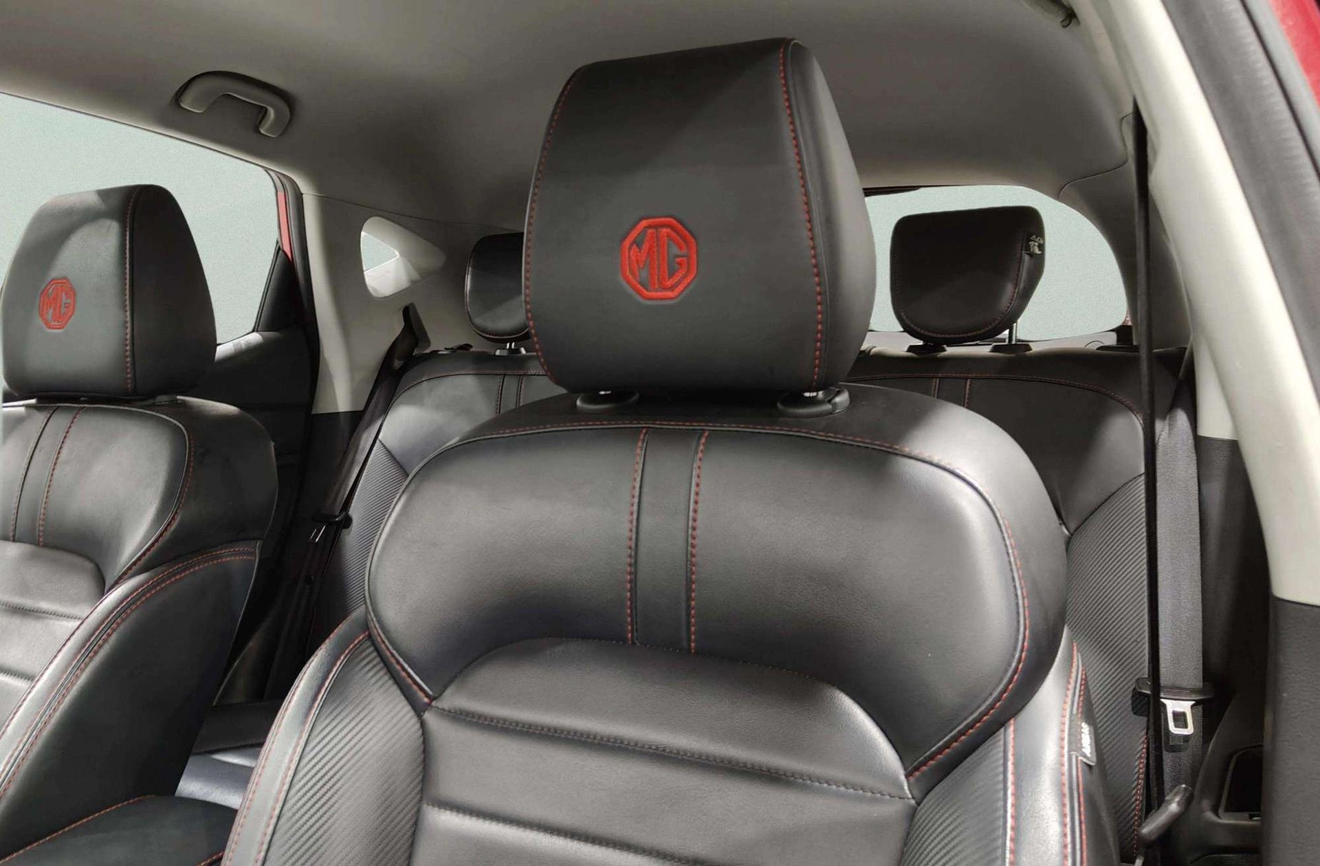 MG ZS 1.0T Luxury - foto 6