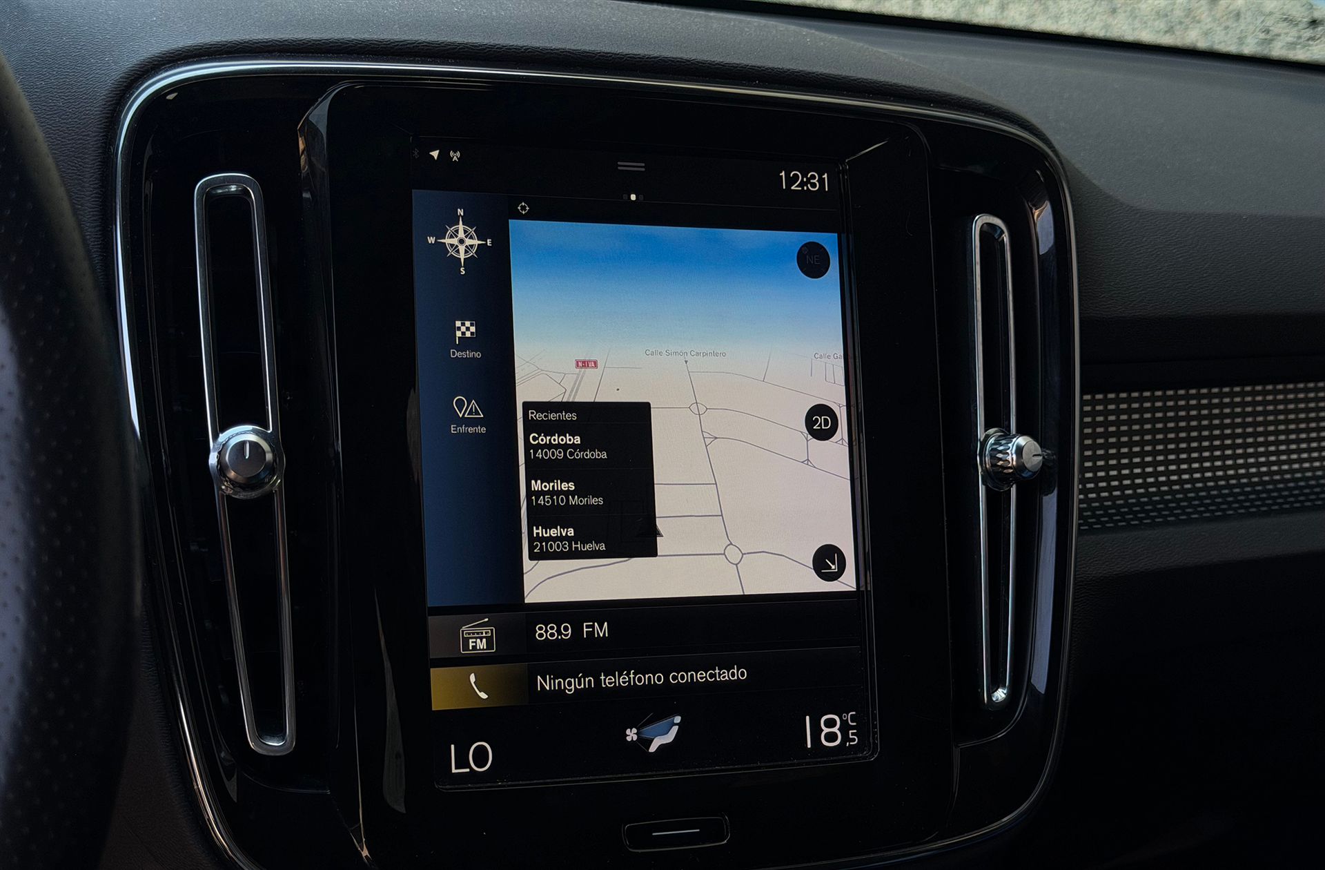 Volvo XC40 T3 R-Design - foto 8