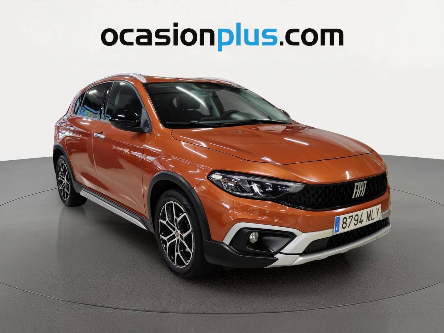 Foto delantera Fiat Tipo Fiat Tipo 1.0 Cross (100 CV) derecha