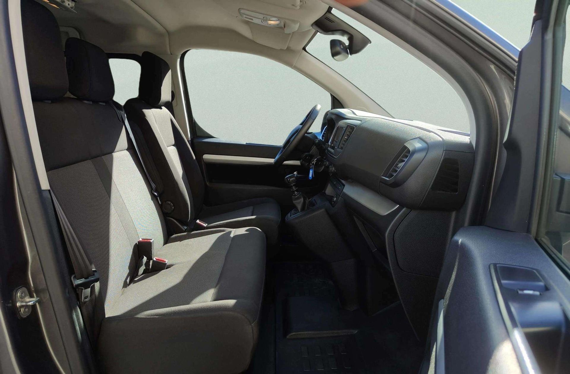 Toyota Proace Verso 2.0D VX Plus Shuttle L1 - foto 17