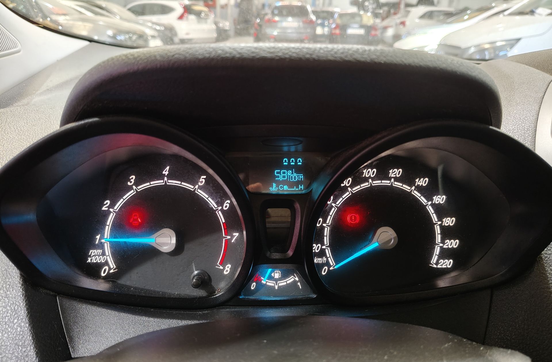 Ford Tourneo Courier 1.0 EcoBoost Trend - foto 19