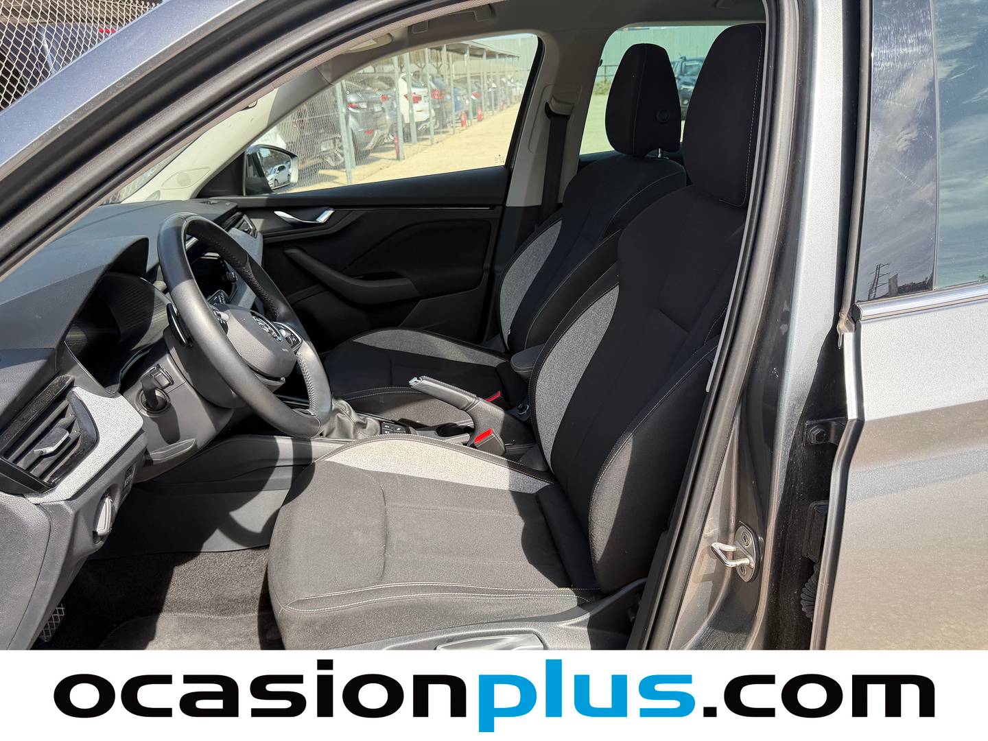 Foto asientos delanteros Skoda Kamiq Skoda Kamiq 1.0 TSI Selection DSG (115 CV)