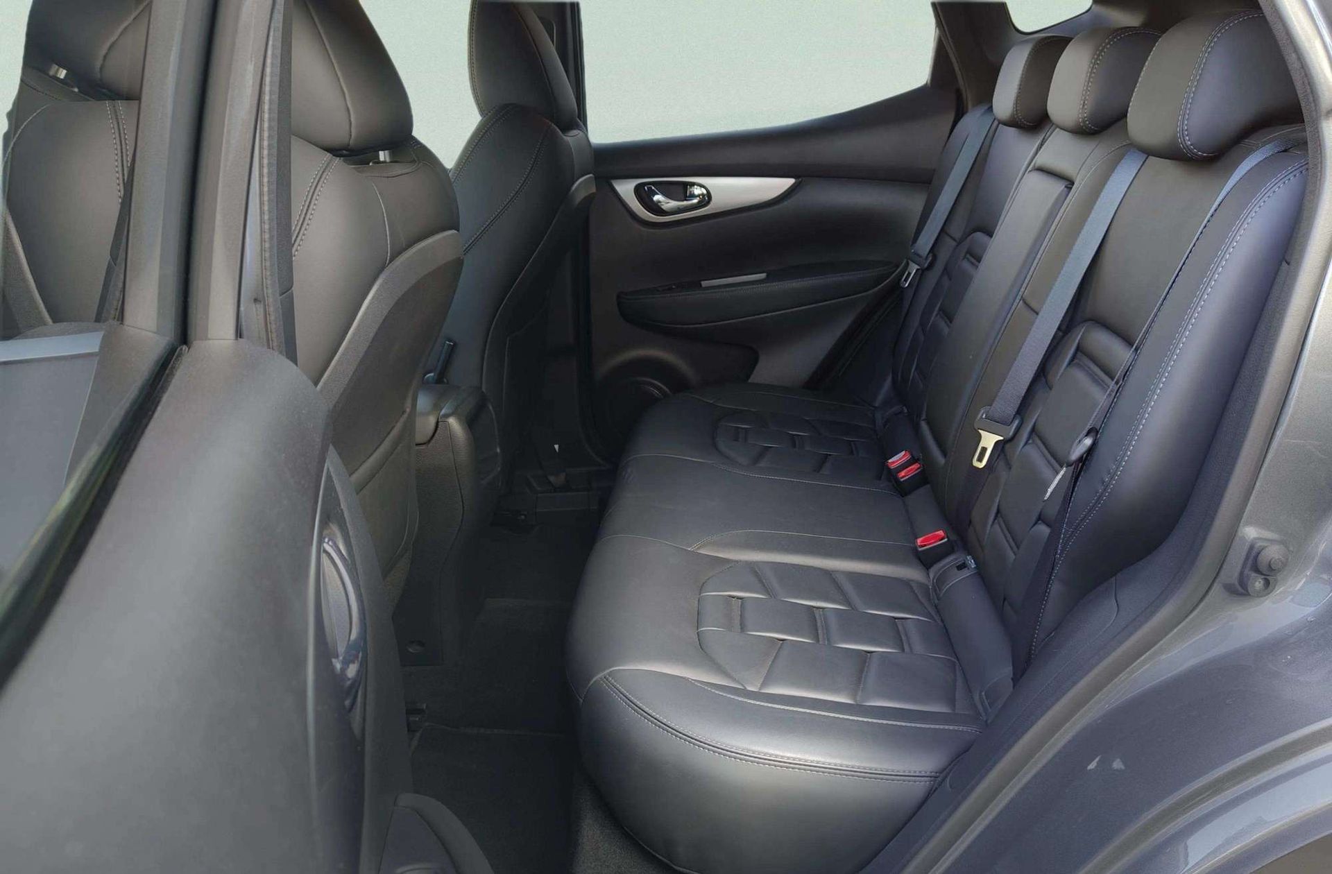 Nissan Qashqai dCi 150 Tekna+ - foto 16