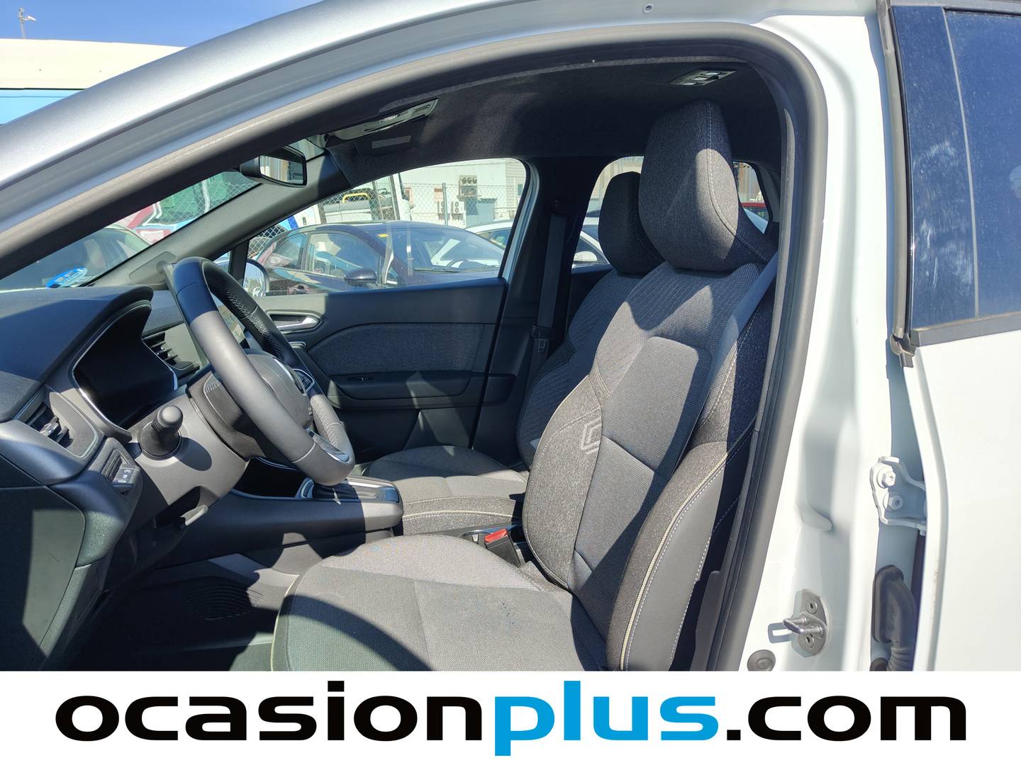 Foto asientos delanteros Renault Captur Renault Captur Techno E-Tech Híbrido (145 CV)