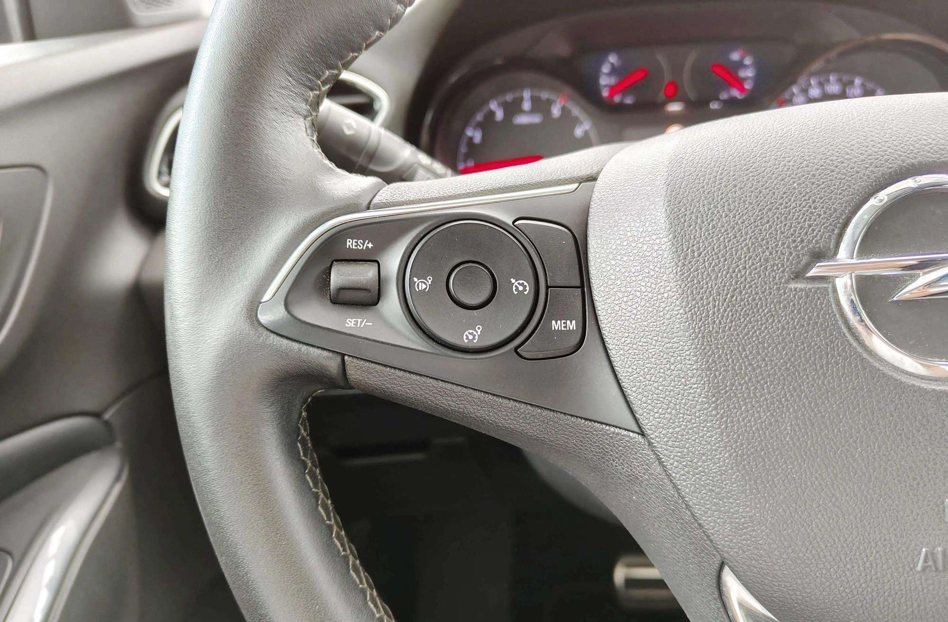 Opel Grandland 1.2 Turbo 120 Aniversario - foto 31