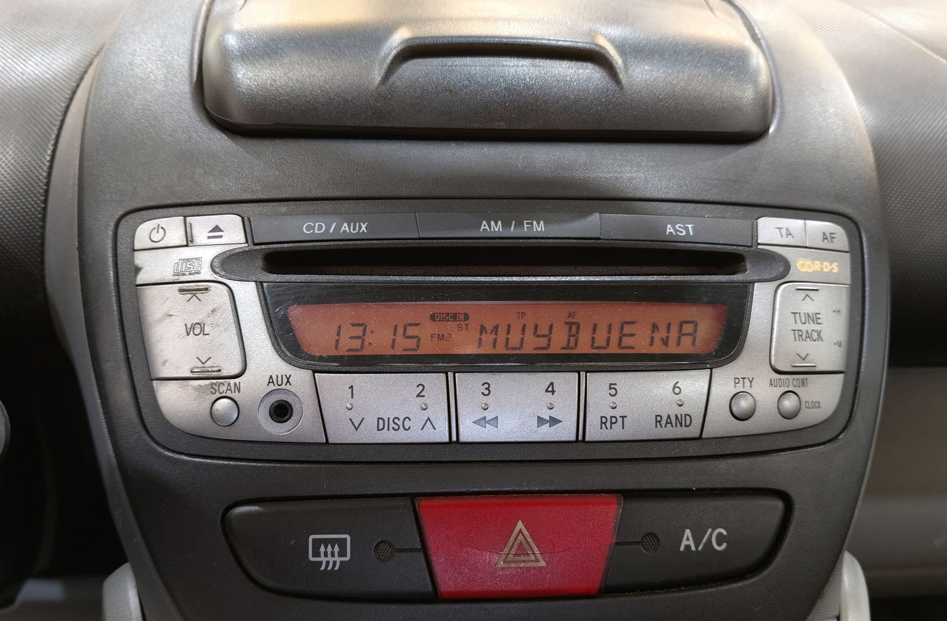 Toyota Aygo 1.0 VVT-i Connect - foto 24