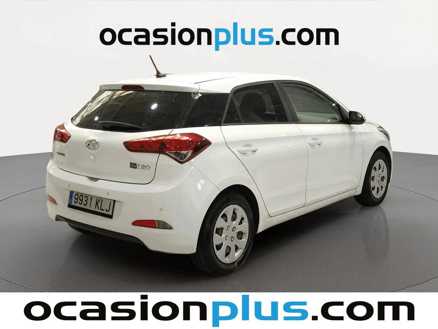 Foto trasera Hyundai i20 Hyundai i20 1.2 MPI Link (84 CV) derecha