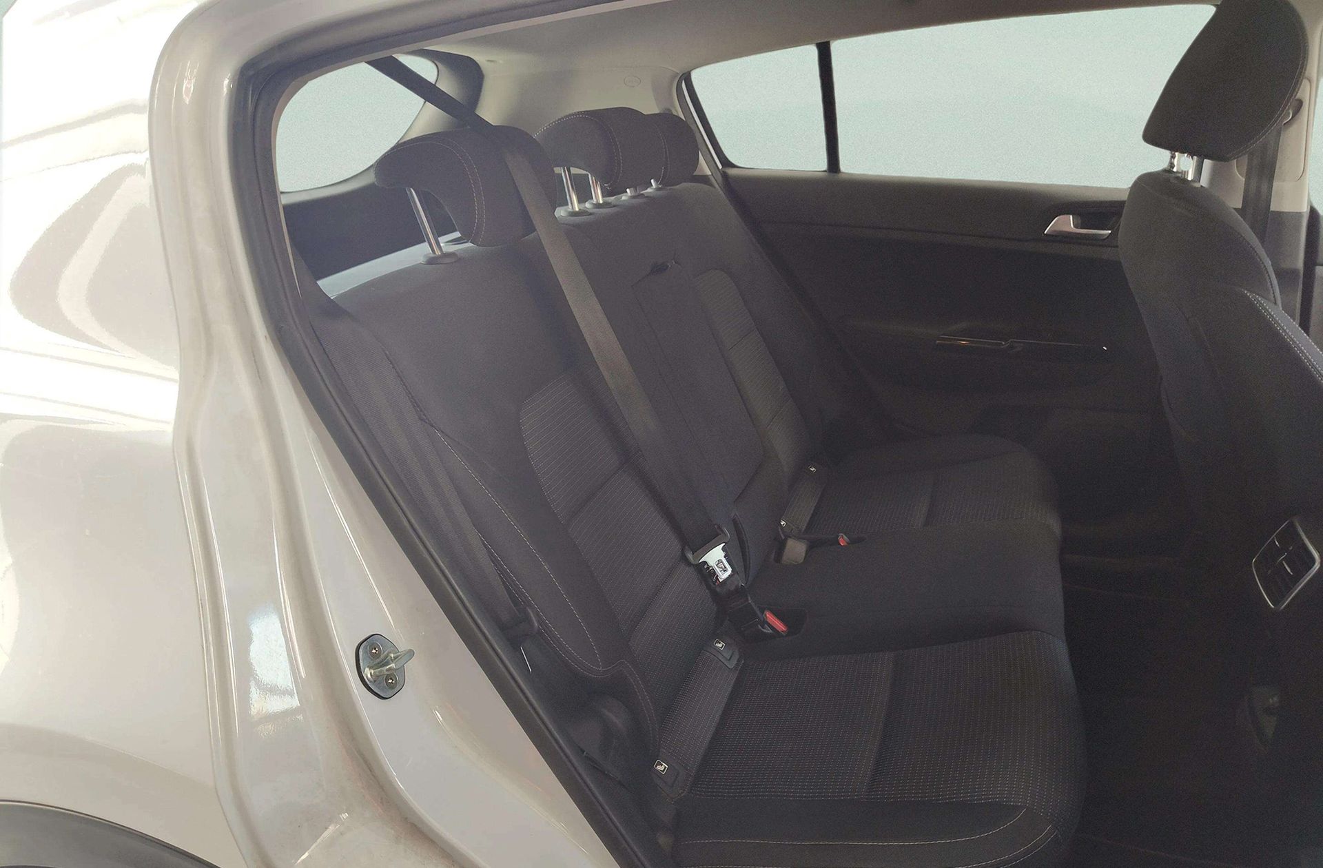 Kia Sportage 1.6 CRDi Drive 4x2 - foto 18