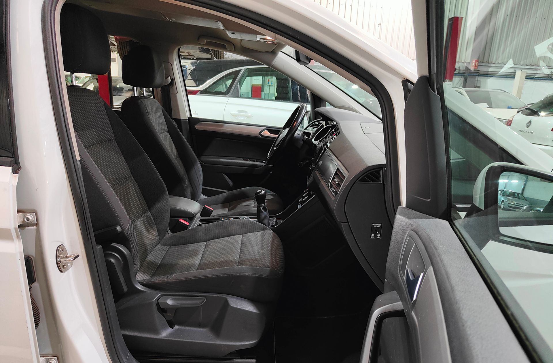 Volkswagen Touran Advance 1.6 TDI SCR BMT - foto 18