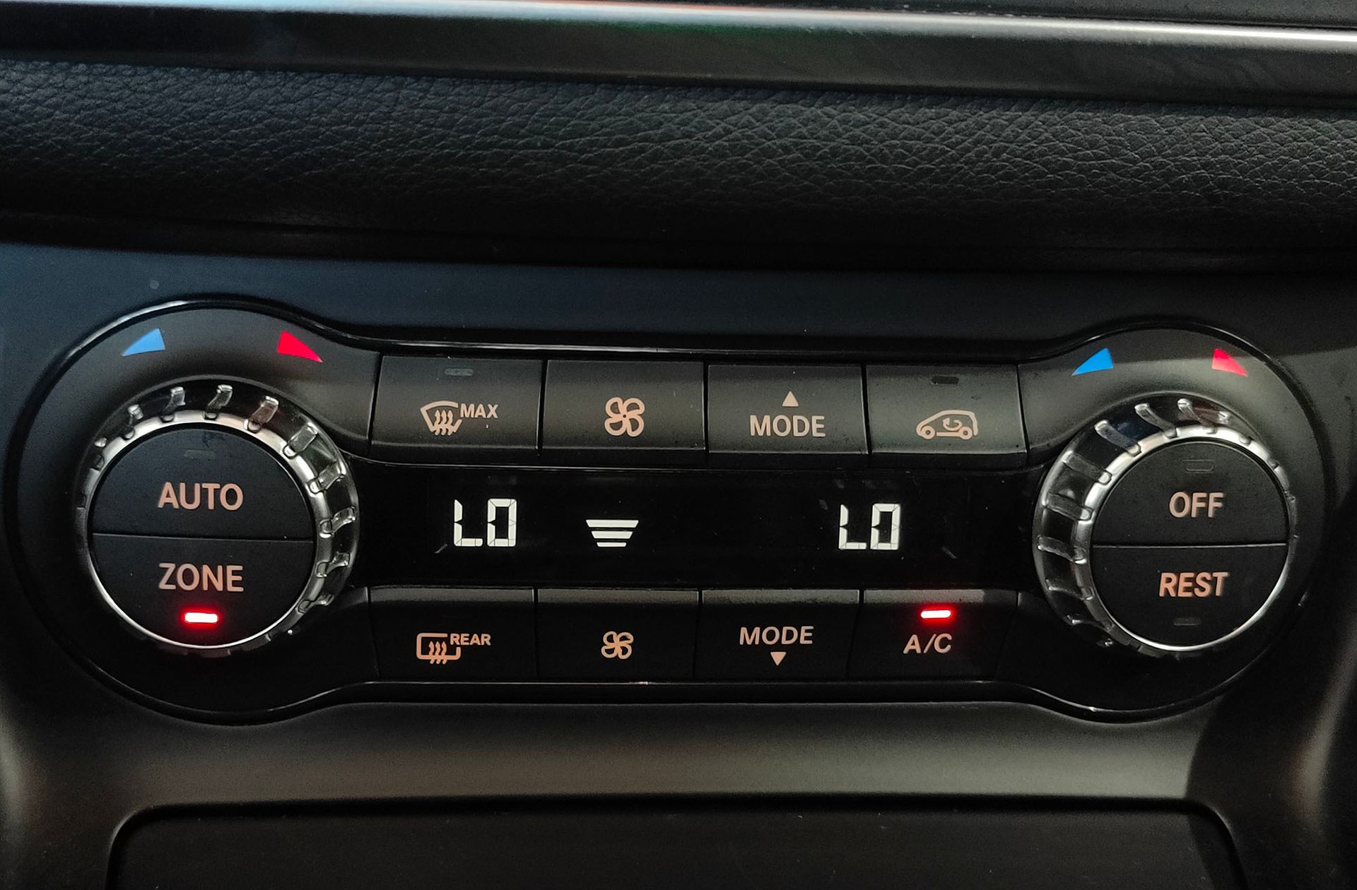 Mercedes-Benz GLA 200 d AMG Line - foto 32