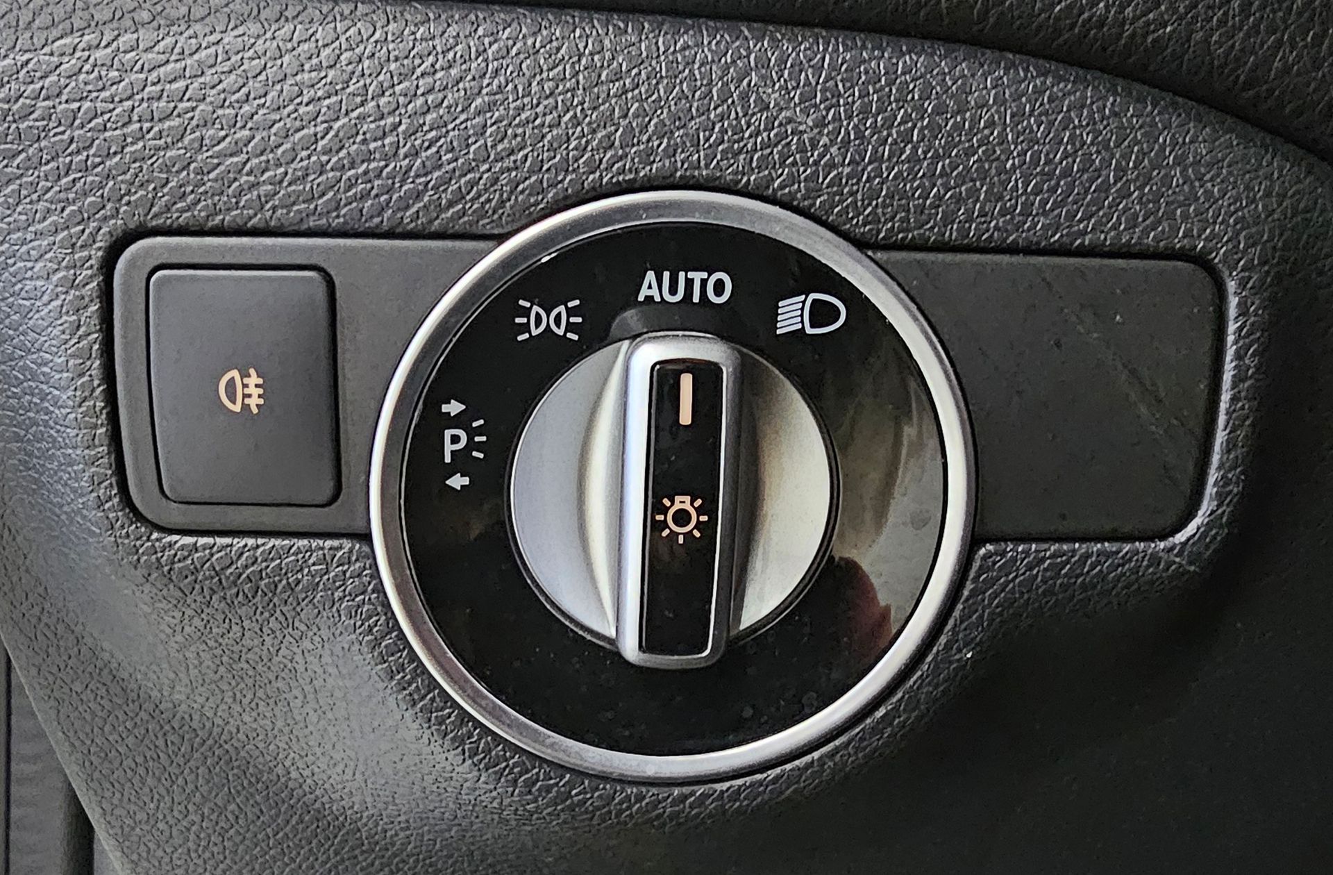 Mercedes-Benz GLA 180 Pack AMG - foto 13
