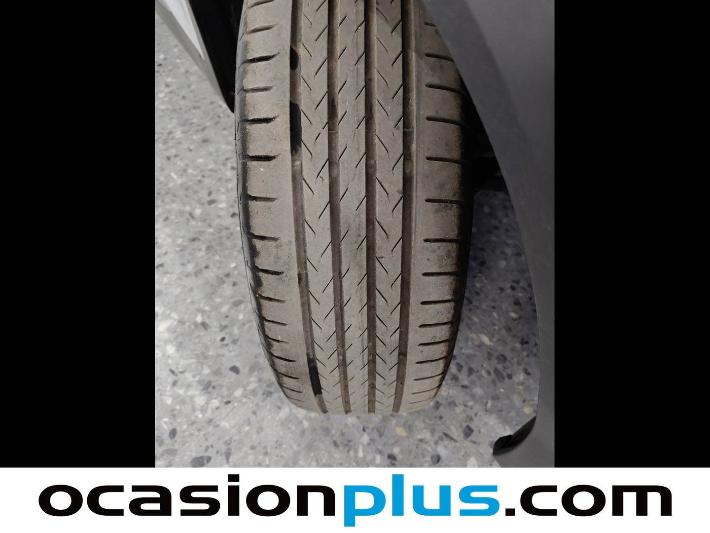 Foto Peugeot 2008 Peugeot 2008 Allure Hybrid eDCS6 (136 CV)